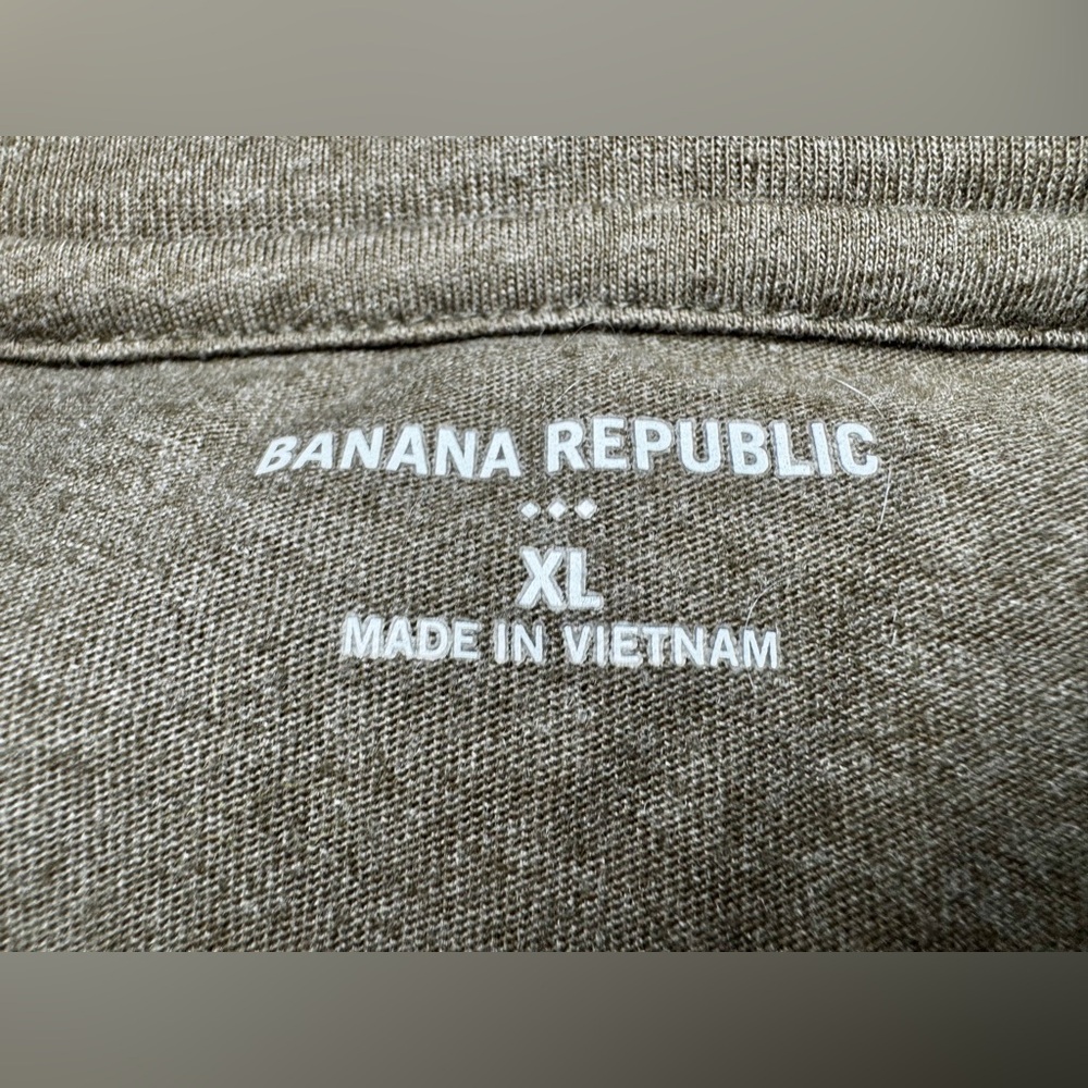 Lot of 3 Banana Republic Graphic T-Shirts / Grey / Brown / Green Size XL - Picture 15 of 16